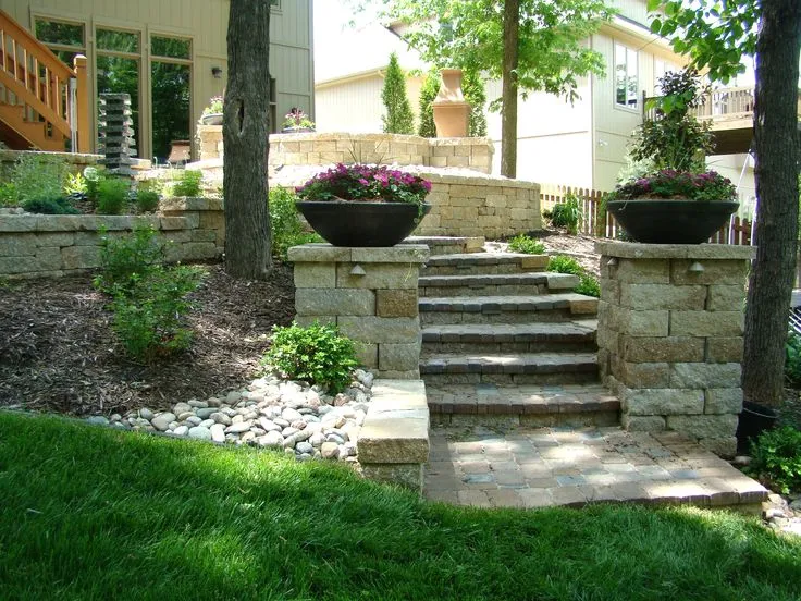 Stunning Hardscape Design for Your Outdoor Living Area