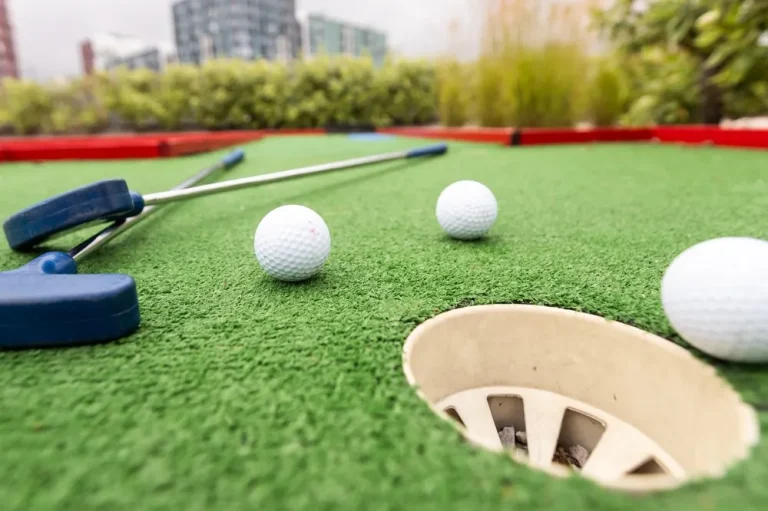 Backyard Putting Greens | Expert Installation Services
